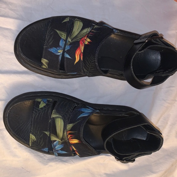 Dr. Martens Shoes - Dr Martens Clarissa sandal Hawaiian Floral
